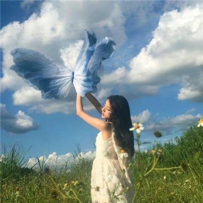 隔楼女孩：我们之间的层距