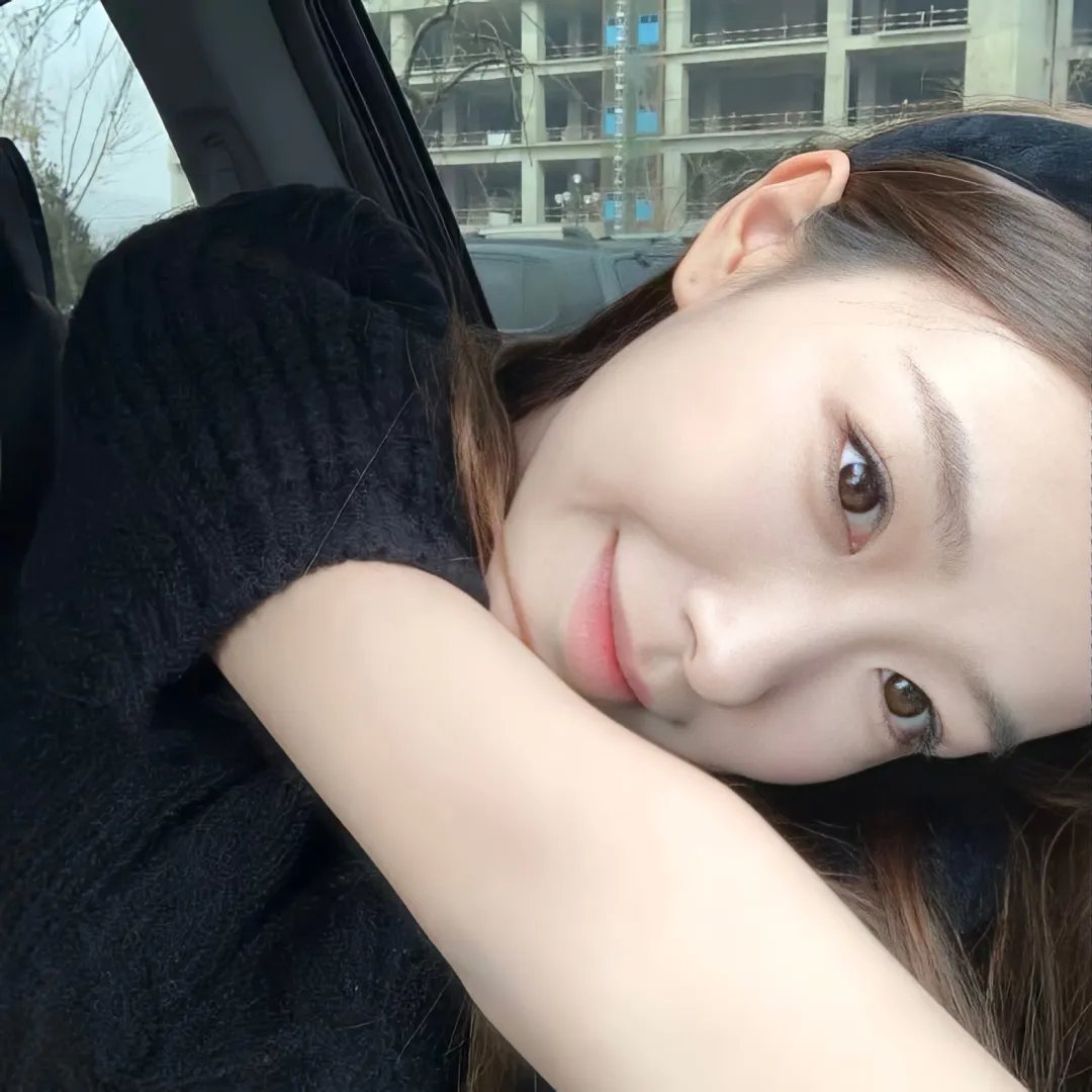 女孩罗塞玛莉